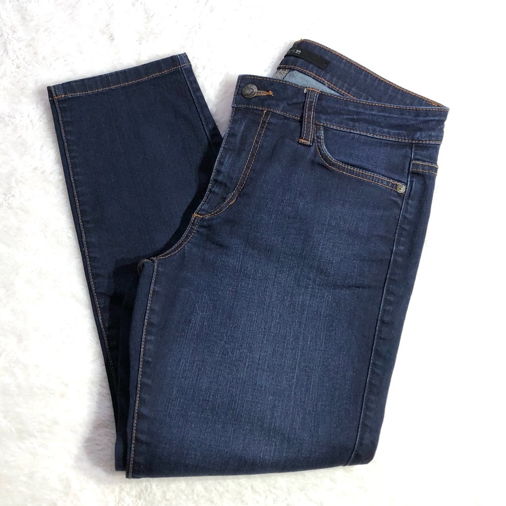 Joe’s Icon Clean Crop Jeans in Lori Wash